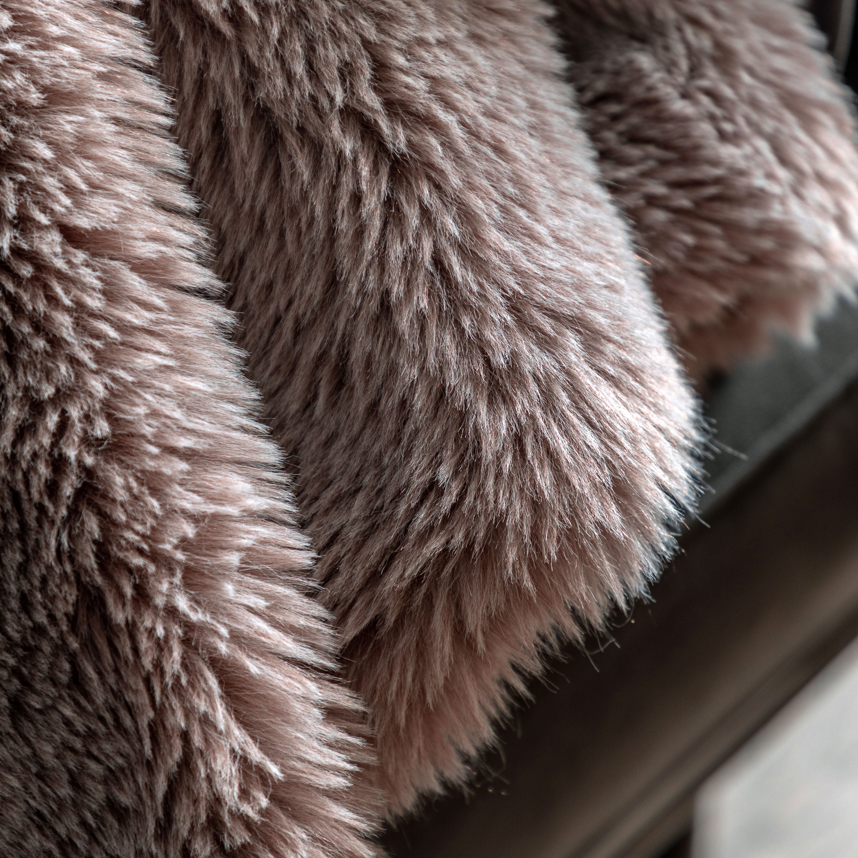 Hasker Mauve Faux Fur Throw